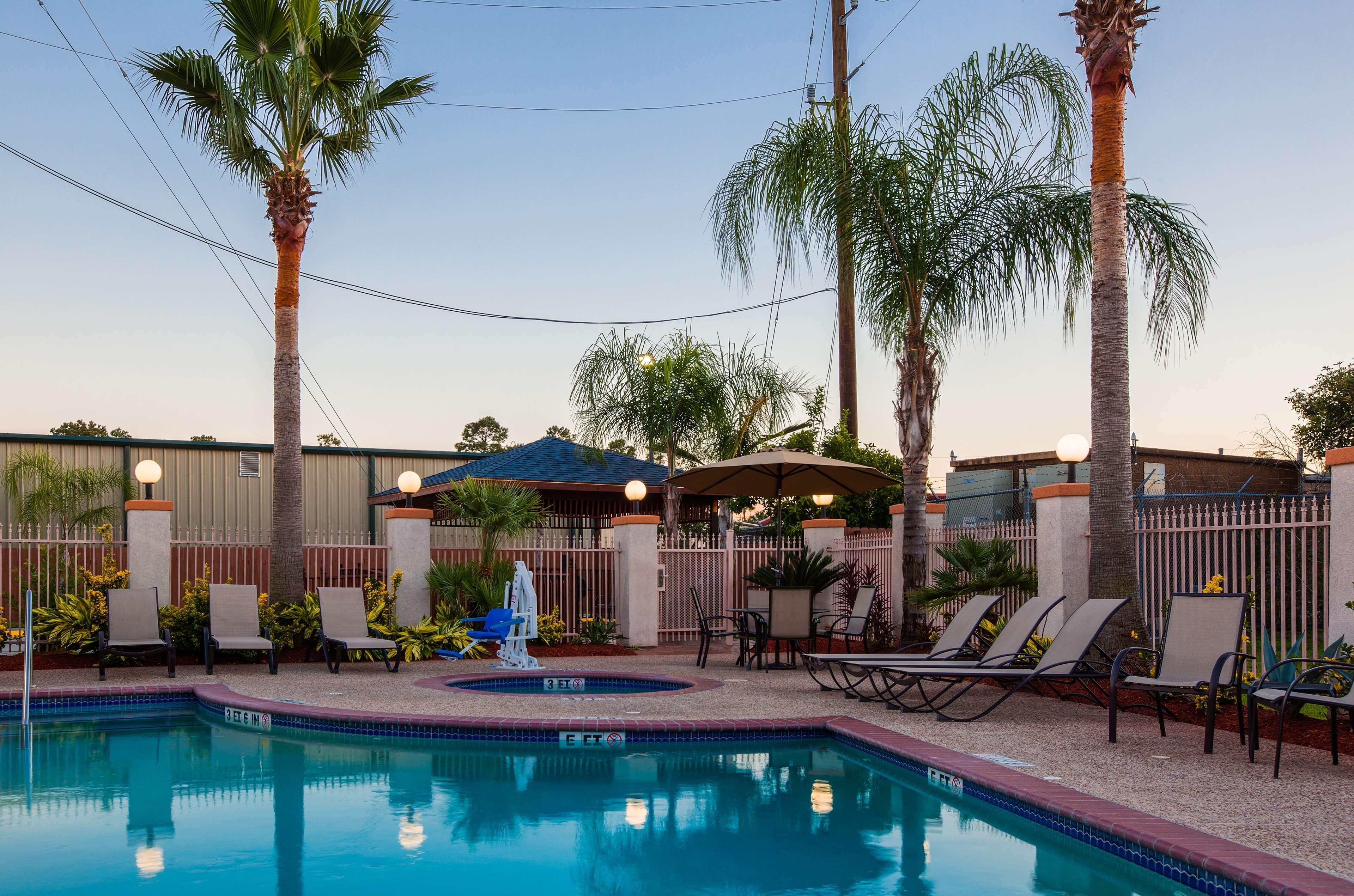 Best Western Plus Houston Atascocita Inn & Suites Humble Exterior photo