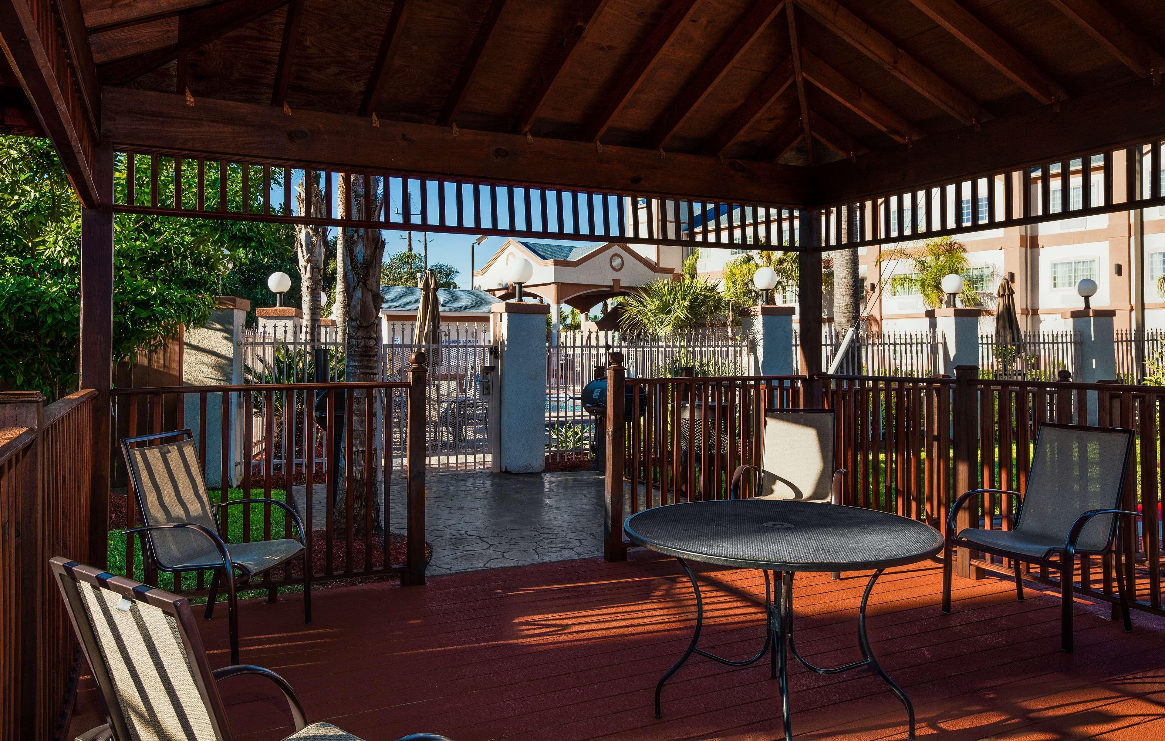 Best Western Plus Houston Atascocita Inn & Suites Humble Exterior photo
